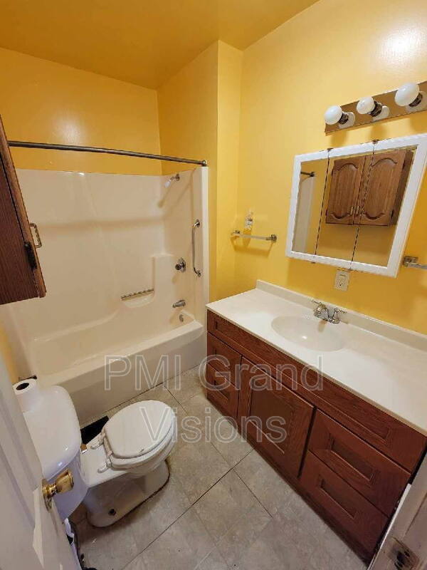 property at 1436 W Macon St