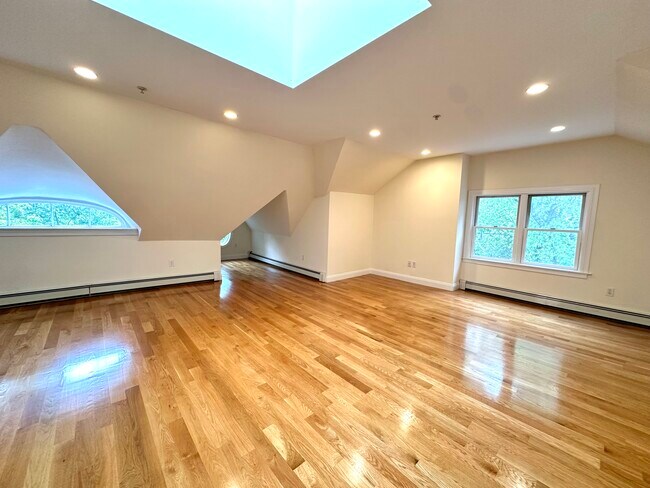 10 Selkirk Rd, Unit 4 in Boston, MA - Building Photo - Building Photo