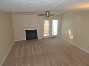 1209 Huntsman Ct in Fayetteville, NC - Building Photo - Building Photo