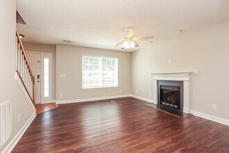 1000 Lowrey Pl in Spring Hill, TN - Building Photo - Building Photo