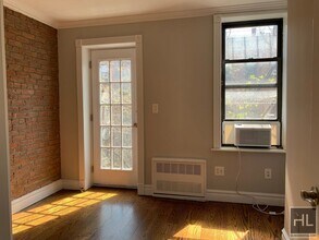 AMAZING ONE BEDROOM APARTMENT!! AMAZING DE in New York, NY - Building Photo - Building Photo