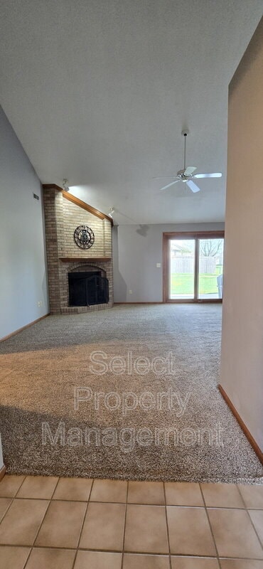 606 Diamond Point Pl in Fort Wayne, IN - Building Photo - Building Photo