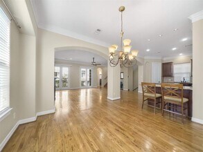 2736 Cortlandt St in Houston, TX - Building Photo - Building Photo