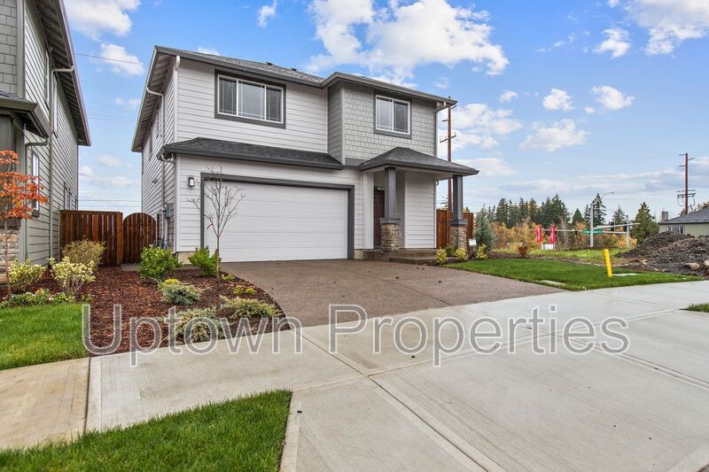 14570 SW 169th Ave in Tigard, OR - Foto de edificio