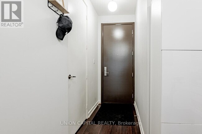 380 Macpherson Ave in Toronto, ON - Building Photo - Building Photo