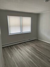 22 Albany St, Unit #4 in Saugerties, NY - Building Photo - Building Photo