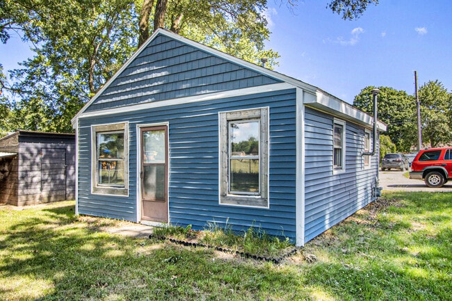 property at 548 E Hammond St