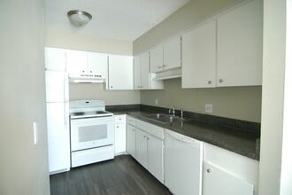 323 Forest Park Rd in Nashville, TN - Building Photo - Building Photo
