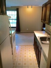 938 Westbrooke Way, Unit 5 in Hopkins, MN - Building Photo - Building Photo