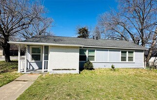 4801 Stephanie Dr in Haltom City, TX - Building Photo