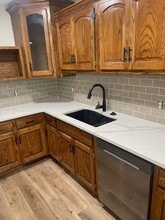 1445 N Giles Rd in Fayetteville, AR - Foto de edificio - Building Photo