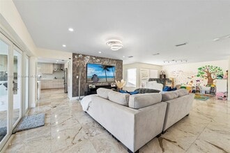 5901 SW 56th Ter in South Miami, FL - Building Photo - Building Photo