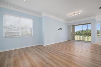 2004 Ravinia Cir, Unit 2004 in Venice, FL - Building Photo - Building Photo