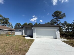 521 Flamingo Ave S in Lehigh Acres, FL - Building Photo - Building Photo