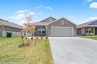 5329 S Nassau Ave in Sand Springs, OK - Building Photo - Building Photo