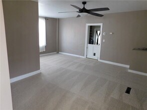 321 N Main St in Canandaigua, NY - Foto de edificio - Building Photo