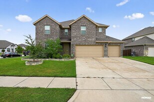 329 Bitterroot Ct in Forney, TX - Building Photo