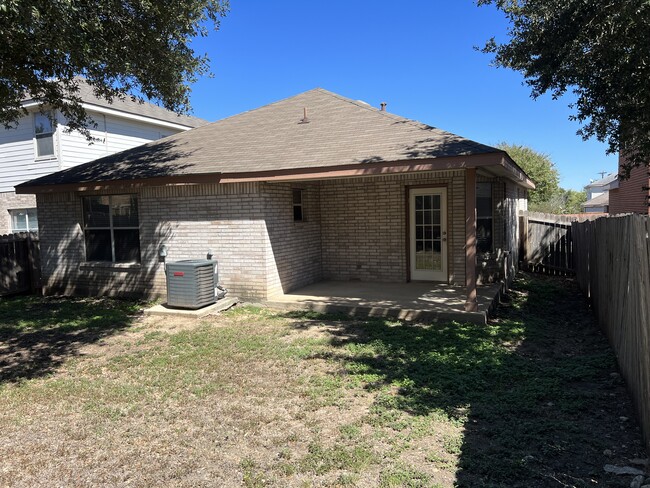 6635 Sabine Pass in San Antonio, TX - Building Photo - Building Photo