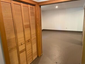 127 Flint St, Unit B in Asheville, NC - Foto de edificio - Building Photo