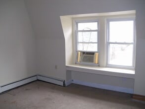 1502 Centre Ave, Unit 2 in Reading, PA - Building Photo - Building Photo
