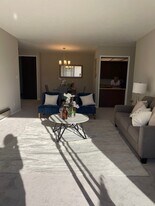 1427 Floribunda Ave, Unit #304 in Burlingame, CA - Building Photo