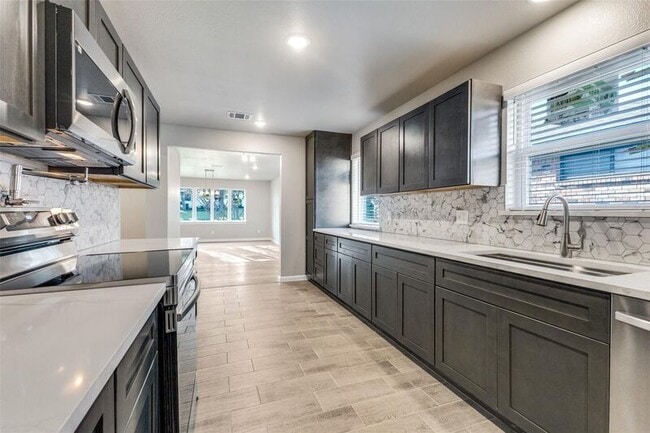 2386 Chart Dr in Dallas, TX - Building Photo - Building Photo