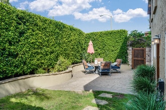 2006 Manhattan Beach Blvd in Redondo Beach, CA - Building Photo - Building Photo