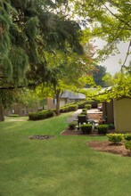 Parkwood Terrace in Bremerton, WA - Building Photo - Building Photo