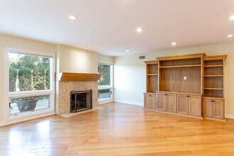 1073 San Pablo Dr in San Marcos, CA - Building Photo - Building Photo