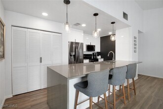 3342 Timberwood Cir in Naples, FL - Building Photo - Building Photo