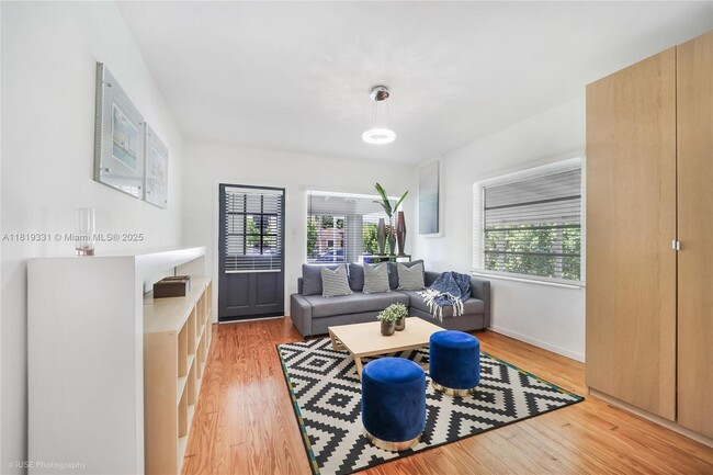 3655 Oak Ave in Miami, FL - Building Photo - Building Photo