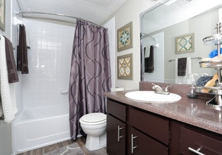 Iron Landings in Dallas, TX - Foto de edificio - Interior Photo