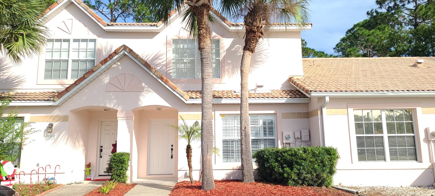 3531 Forest Branch Dr in Port Orange, FL - Foto de edificio