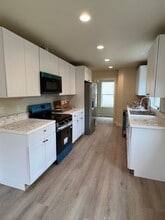 20 S Charles St in Wenatchee, WA - Building Photo - Building Photo