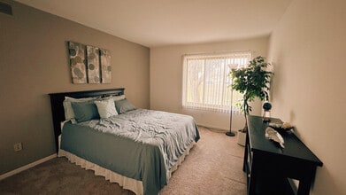 Corner Place in Southfield, MI - Building Photo - Building Photo