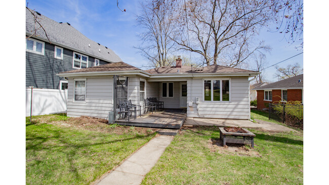 649 S Main St in Naperville, IL - Building Photo - Building Photo