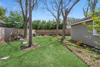 11319 Briar Forest Dr in Houston, TX - Building Photo - Building Photo