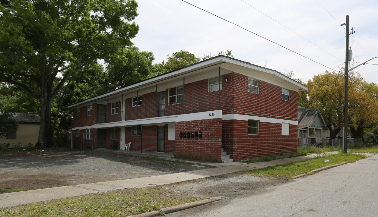 1225 Harrison St in Jacksonville, FL - Building Photo