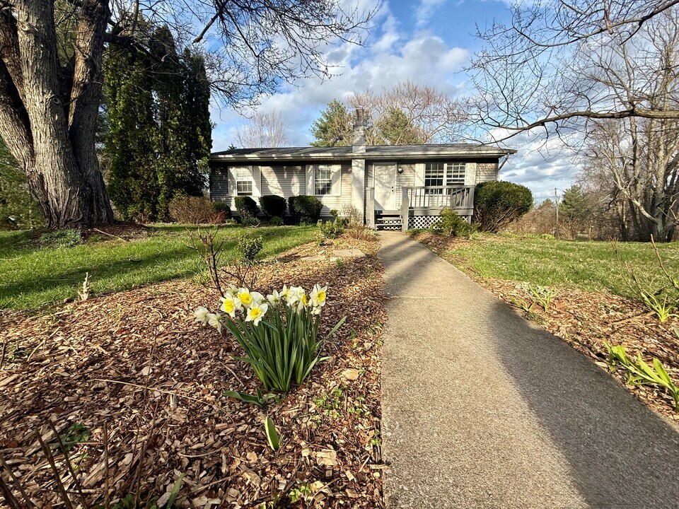 3811 S Westmont Ave in Bloomington, IN - Building Photo