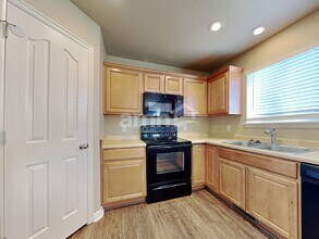 4482 Heritage Dr in Eagle Mountain, UT - Foto de edificio - Building Photo