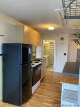 9 Longworth Ave in Middletown, CT - Building Photo - Building Photo