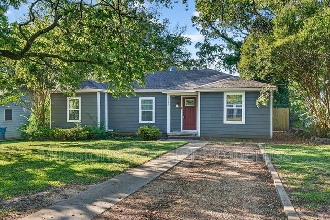 1430 W Shepherd St in Denison, TX - Building Photo - Building Photo