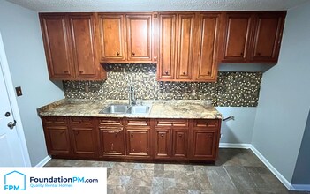 1375 Adelaide St in Memphis, TN - Building Photo - Building Photo