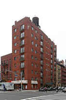 Beta House in New York, NY - Building Photo