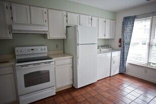 875 M.L.K. Jr Blvd in Chapel Hill, NC - Building Photo