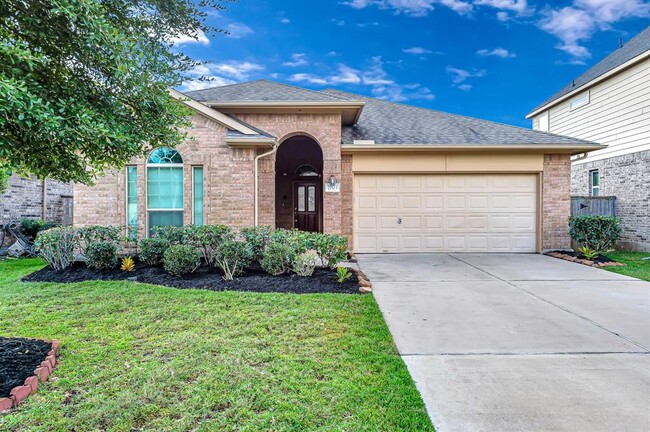 property at 27523 Huggins Crest Ct