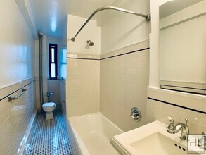EAST 56 STREET in New York, NY - Building Photo - Building Photo