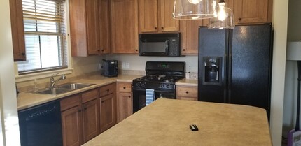 6205 Davos Ln in Whitefish, MT - Building Photo - Building Photo