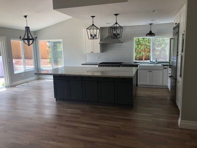 1745 Sorrel Ct in Carlsbad, CA - Building Photo - Building Photo