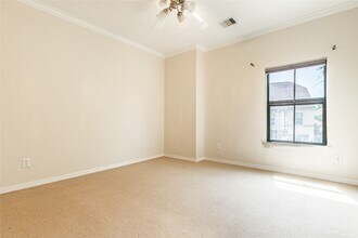 2923 Royal Oaks Crest in Houston, TX - Building Photo - Building Photo